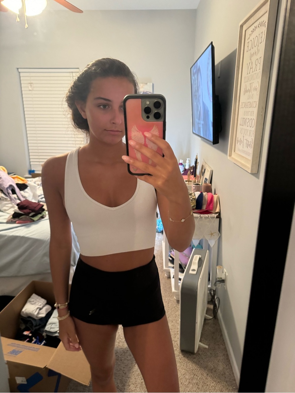 Gilly Hicks White Ribbed Crop Tank Top